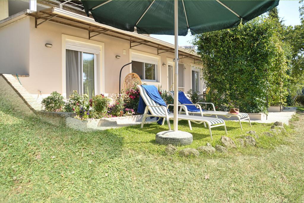 Olga's Hill * Perama (Corfu)