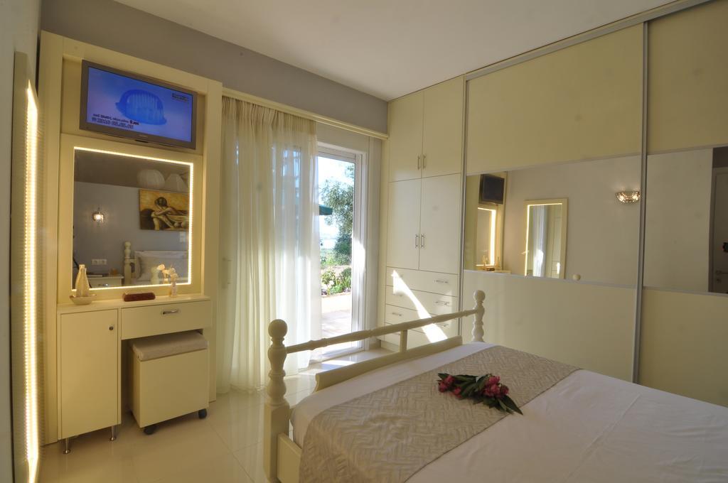 Olga's Hill Perama (Corfu)